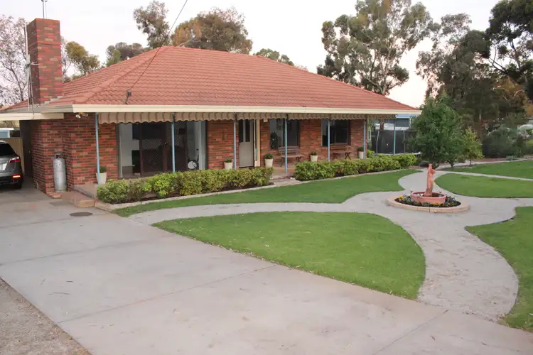 529 Lakeside Drive, Lake Boga VIC 3584