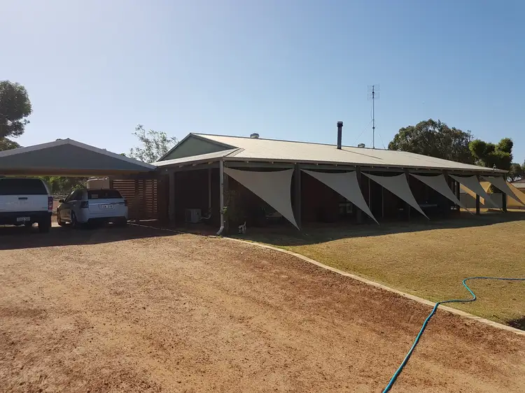 12 Watson Place, Dongara WA 6525
