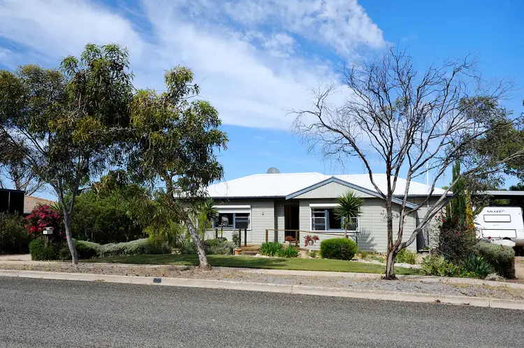 7 Howard Street, Streaky Bay SA 5680
