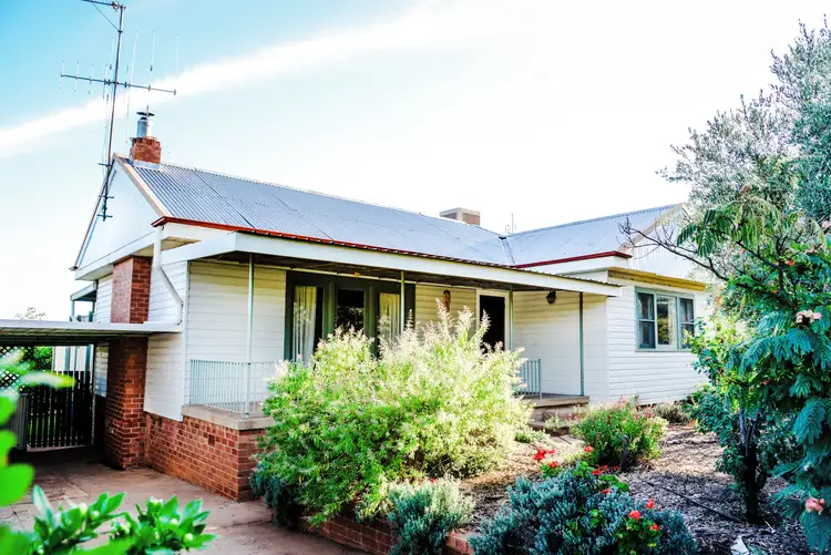 33 Rose Street, Parkes NSW 2870