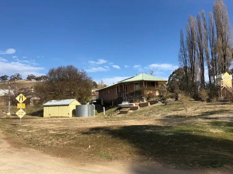 21 Creek Street, Omeo VIC 3898