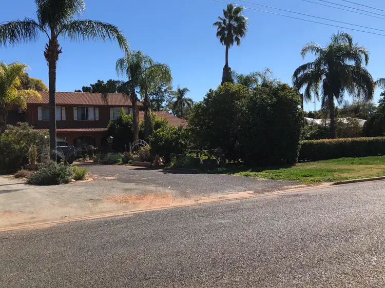 35 Ellen Street, Nyngan NSW 2825