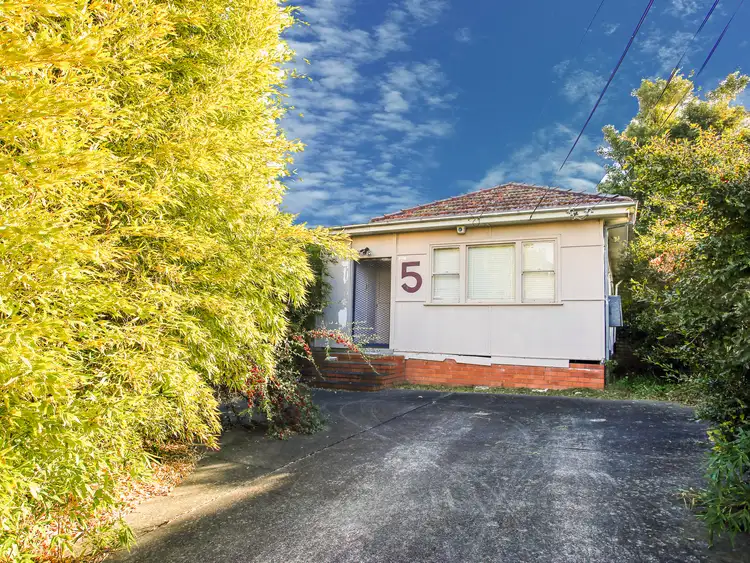 Second view of Homely house listing, 5 Formosa Street, Sylvania NSW 2224