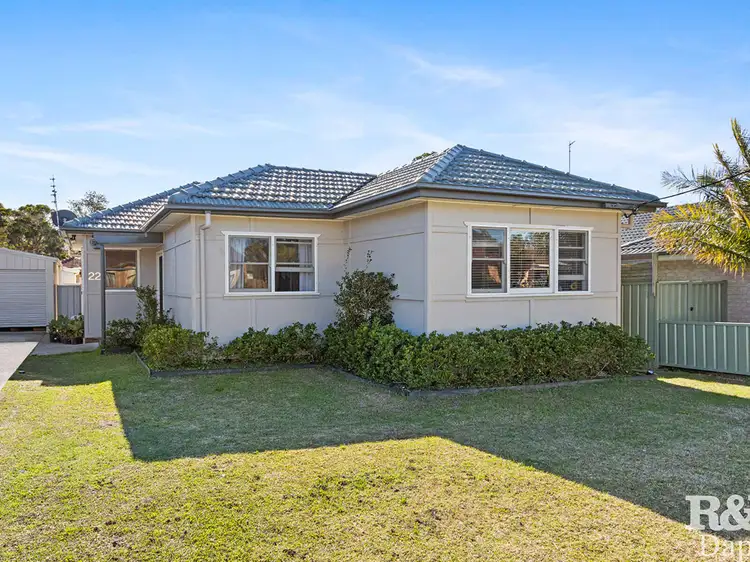 22 Kapooka Ave