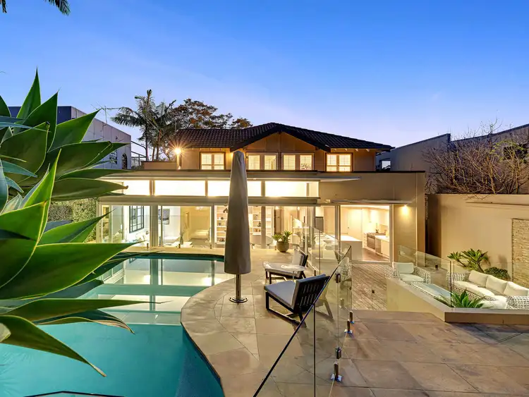 33 Upper Cliff Avenue, Northbridge NSW 2063