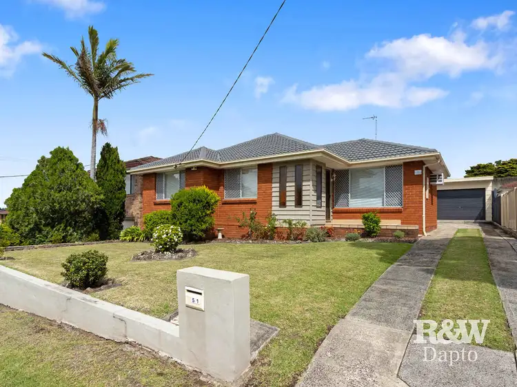 51 Elouera Crescent