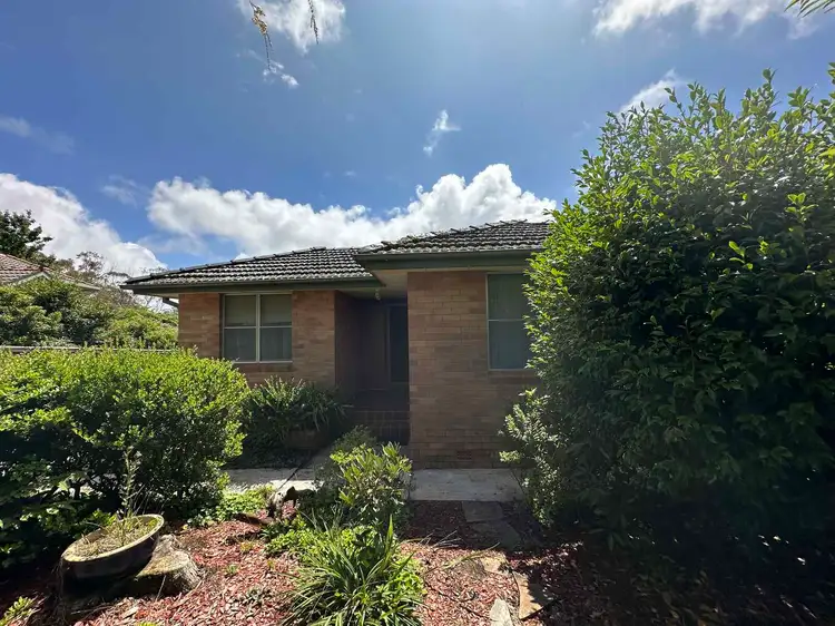 37 Yanko Ave, Wentworth Falls NSW 2782
