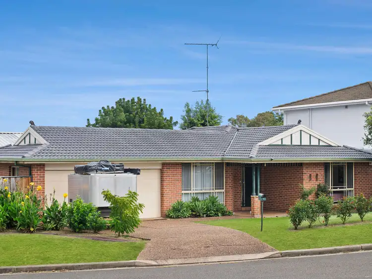 6 Maslin Crescent, Quakers Hill NSW 2763
