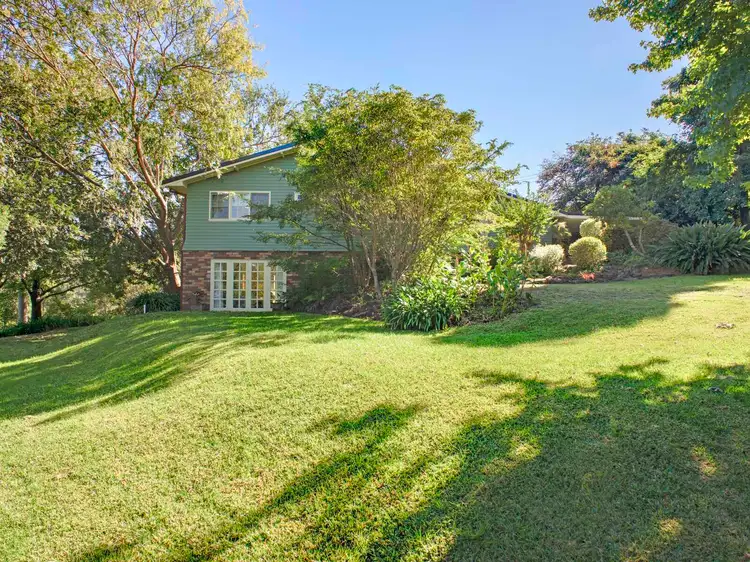 33 Parkes Crescent