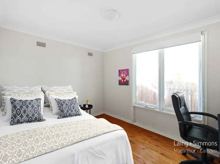 Fifth view of Homely house listing, 8 Gossamer Place, Macquarie Fields NSW 2564