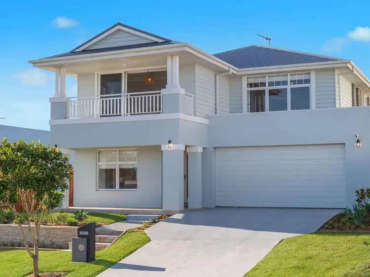 15 Marine Parade, Lake Cathie NSW 2445
