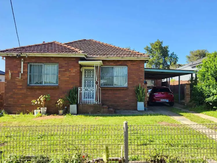 185 River Avenue, Fairfield East NSW 2165
