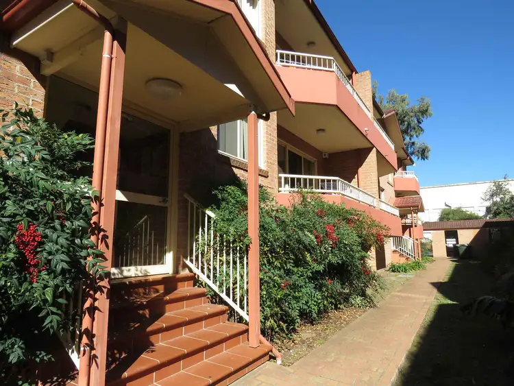 4/217 Dunmore Street, Pendle Hill NSW 2145