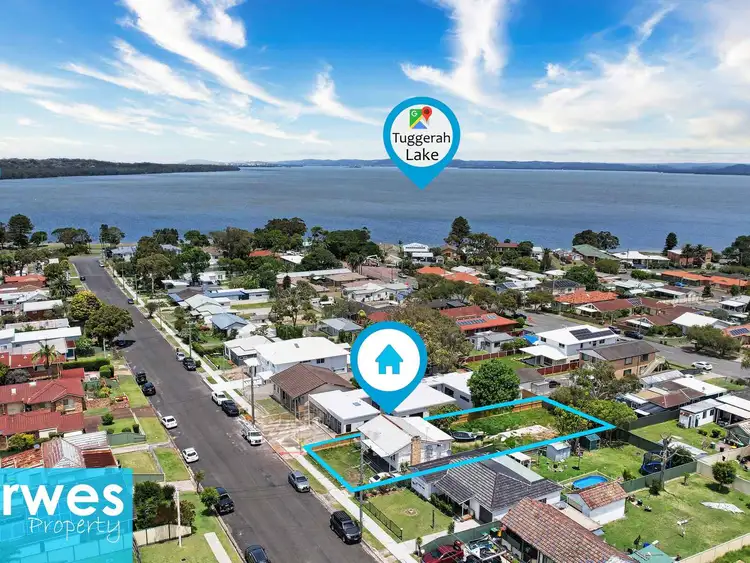 30 Victoria Avenue, Toukley NSW 2263