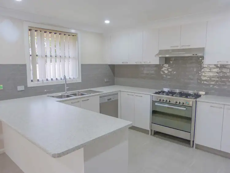 5 Yarraman Place, Quakers Hill NSW 2763