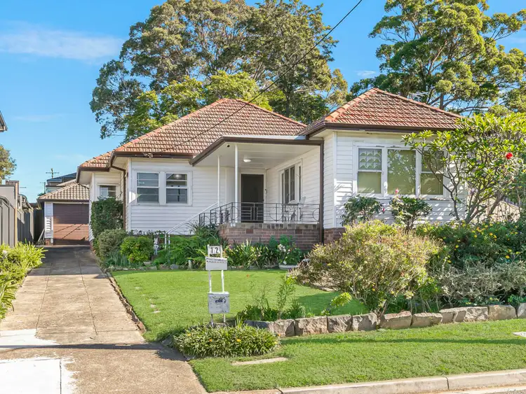 12 Bringelly Avenue