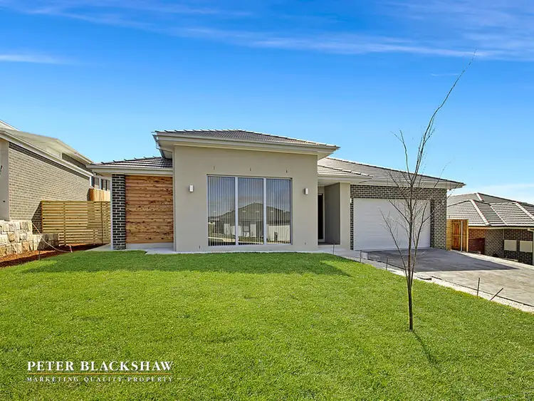 18 Edna Thompson Crescent, Casey ACT 2913
