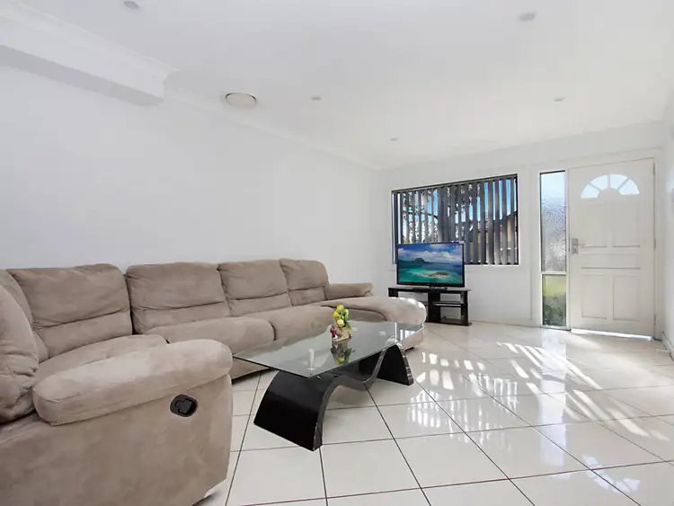 Fourth view of Homely townhouse listing, 6/6 Hambledon Road, Quakers Hill NSW 2763