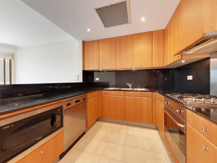 19B/70 Alfred Street