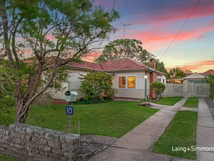 10 Laurence Street, Pennant Hills NSW 2120