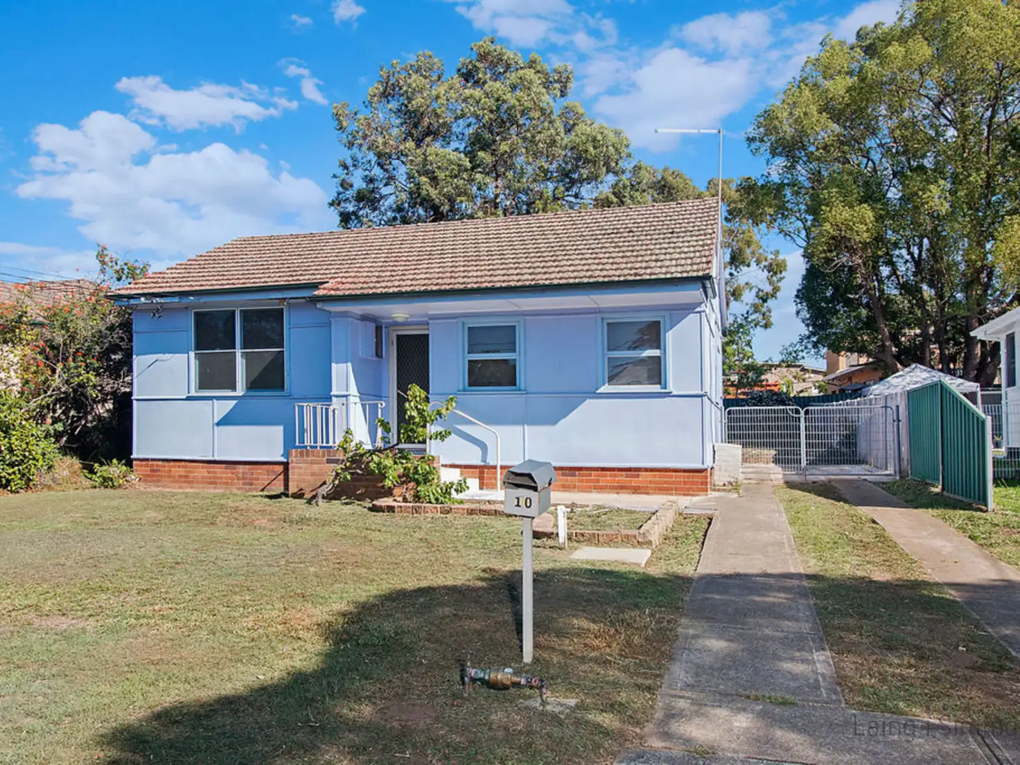 Main view of Homely house listing, 10 Neerini Avenue, Smithfield NSW 2164