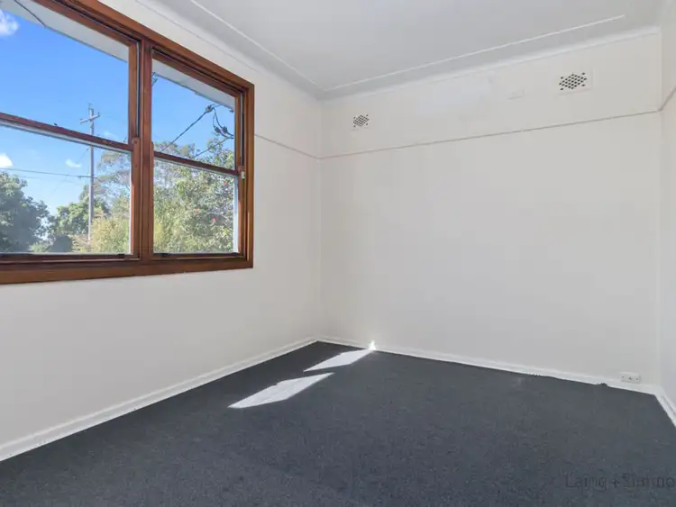 Fifth view of Homely house listing, 10 Neerini Avenue, Smithfield NSW 2164