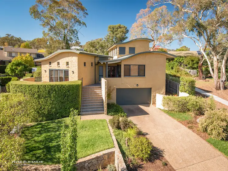18 Melaleuca Place, Jerrabomberra NSW 2619