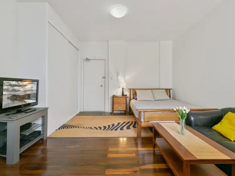 Fifth view of Homely studio listing, 312/3-5 Greenknowe Avenue, Potts Point NSW 2011