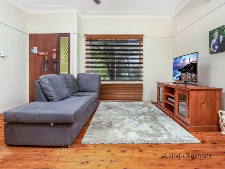22 Macklin St, Pendle Hill NSW 2145