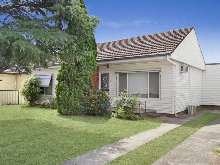 3 Banksia Crescent, Fairfield East NSW 2165