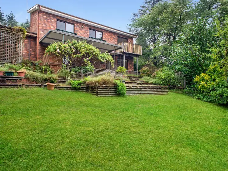 29 McLaughlin Avenue, Wentworth Falls NSW 2782