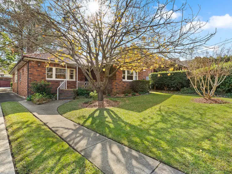 16 Woodlands Road, East Lindfield NSW 2070