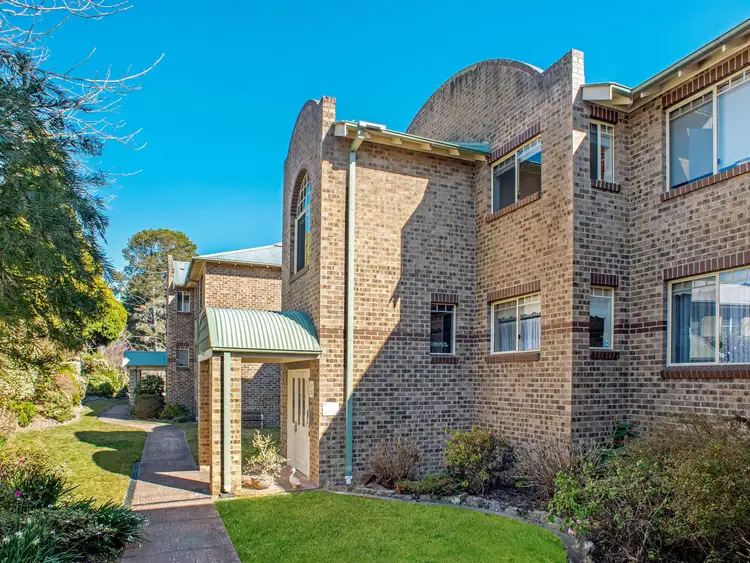 10/9 Page Avenue, Wentworth Falls NSW 2782