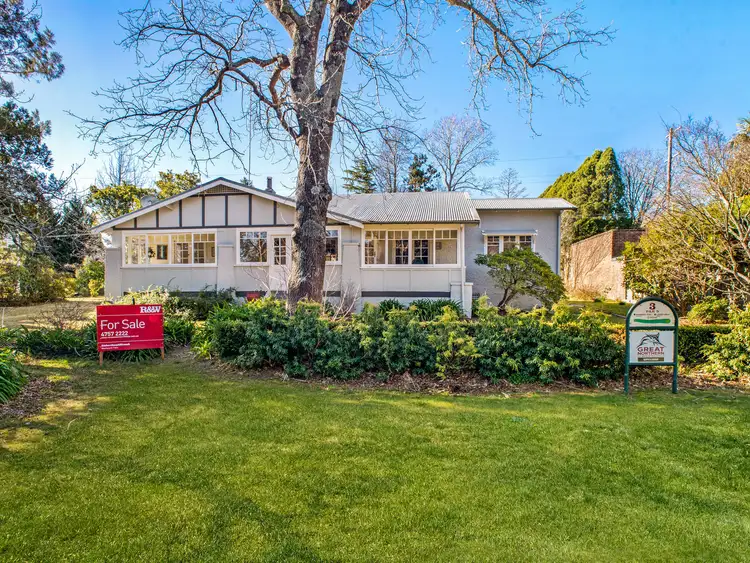 154 Blaxland Road, Wentworth Falls NSW 2782