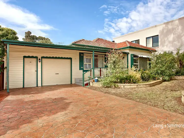 8 Sandra Avenue, Panania NSW 2213