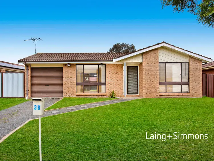38 Aminta Crescent, Hassall Grove NSW 2761