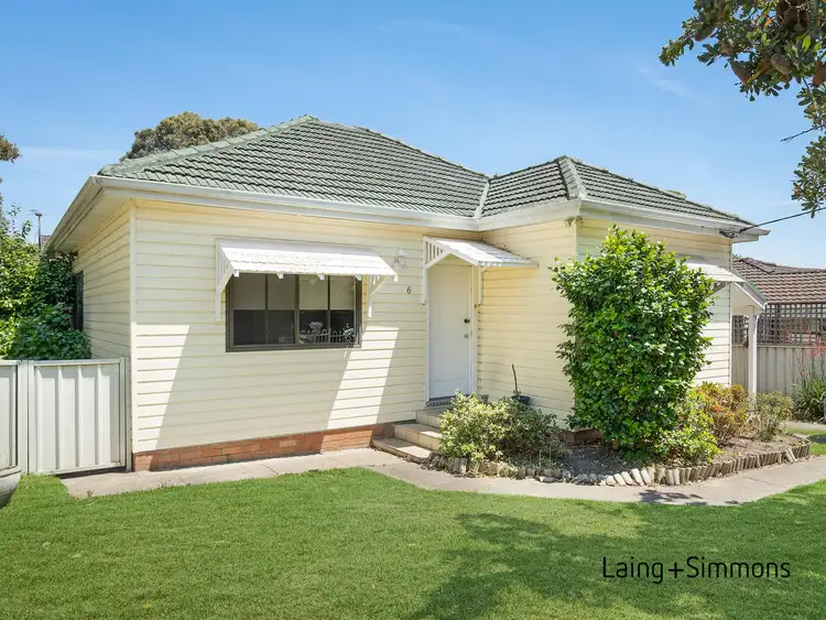 6 Ballandella Road, Toongabbie NSW 2146