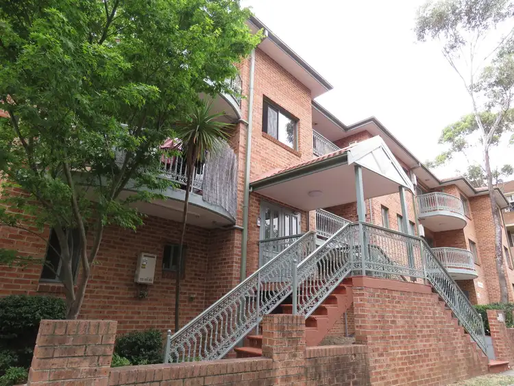 15-17 Thomas May Place