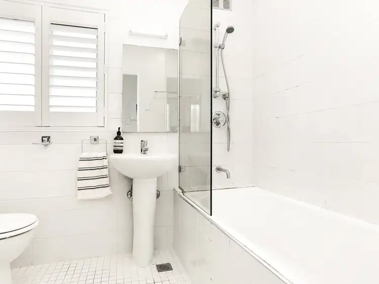 Sixth view of Homely apartment listing, 4/24-26 Warners Avenue, North Bondi NSW 2026