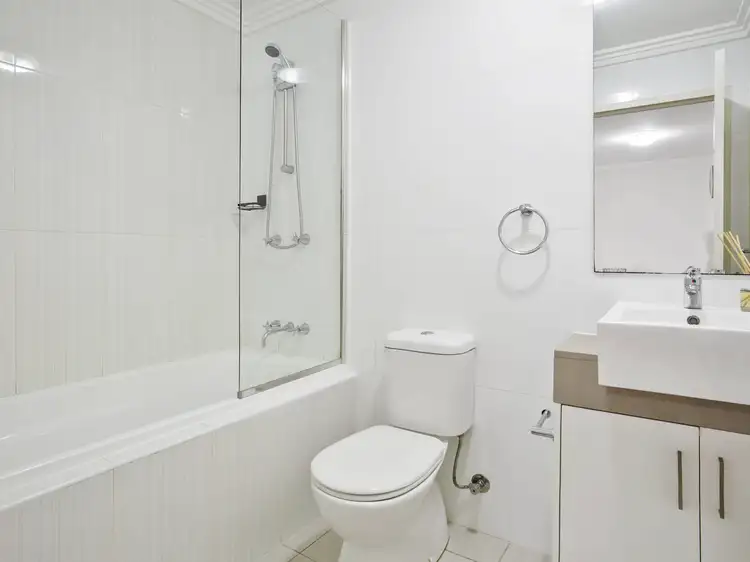 Sixth view of Homely unit listing, 5/7-13 Brookvale Ave, Brookvale NSW 2100