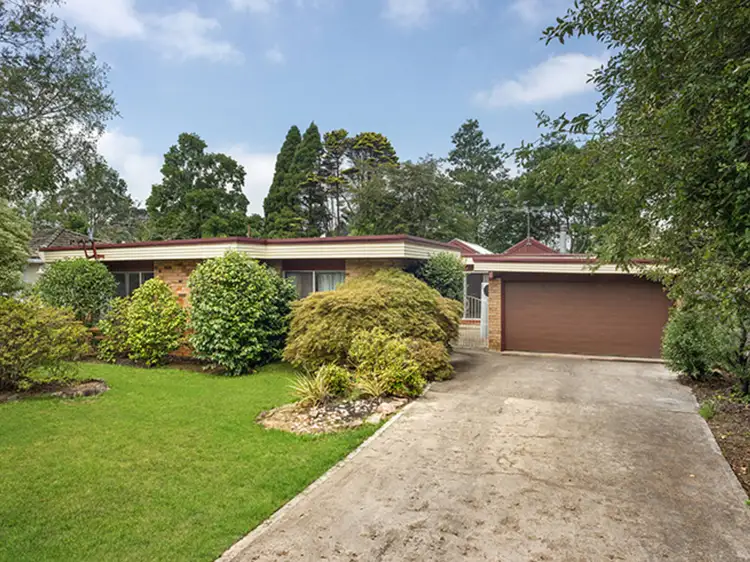 14 Appledon Avenue, Wentworth Falls NSW 2782