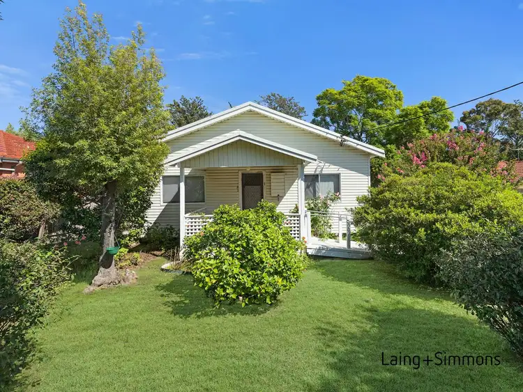 32 Ballandella Rd, Toongabbie NSW 2146