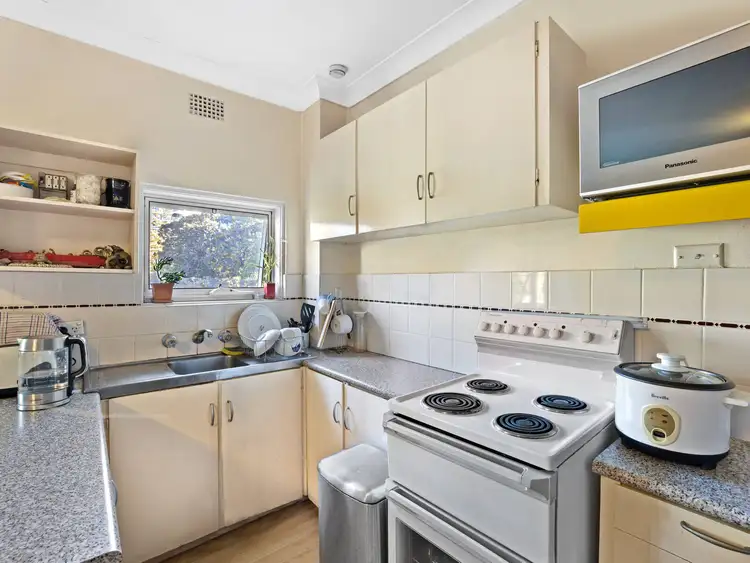Third view of Homely unit listing, 10/2 Kingsway, Dee Why NSW 2099