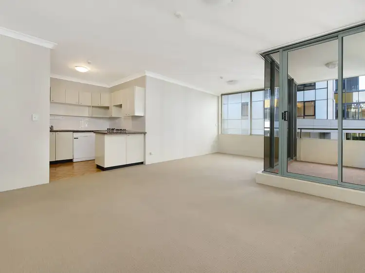 37-39 Mclaren Street
