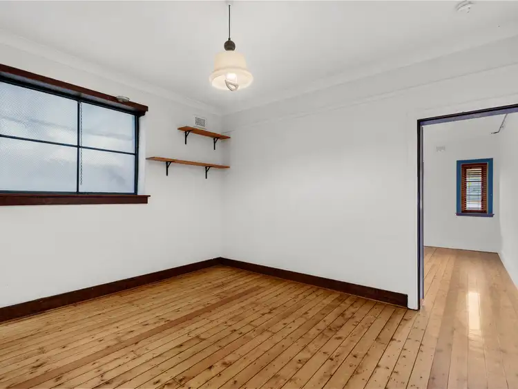 Third view of Homely apartment listing, 5/6 Hughes Street, Potts Point NSW 2011