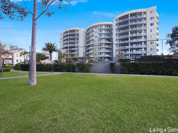 302/91D Bridge Rd, Westmead NSW 2145