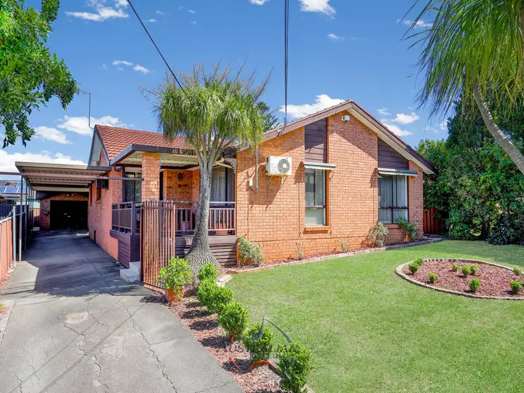 18 Bombala Crescent, Quakers Hill NSW 2763