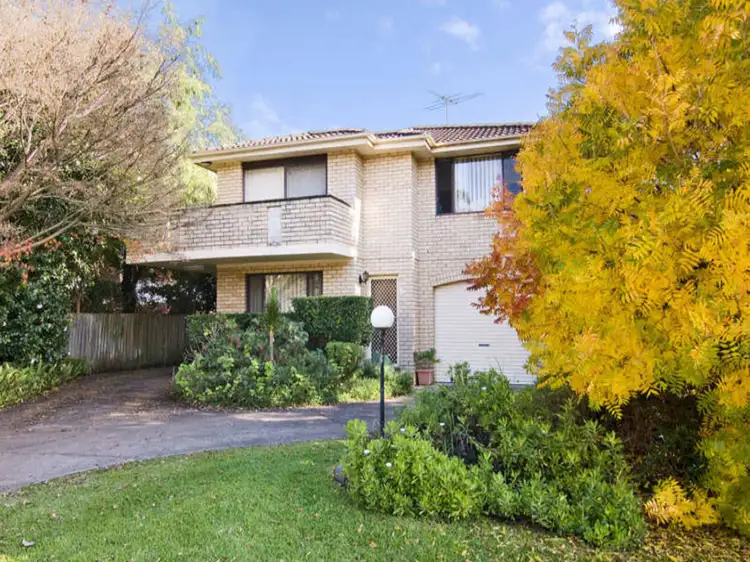 Main view of Homely unit listing, 2/5 Park Avenue, Waitara NSW 2077