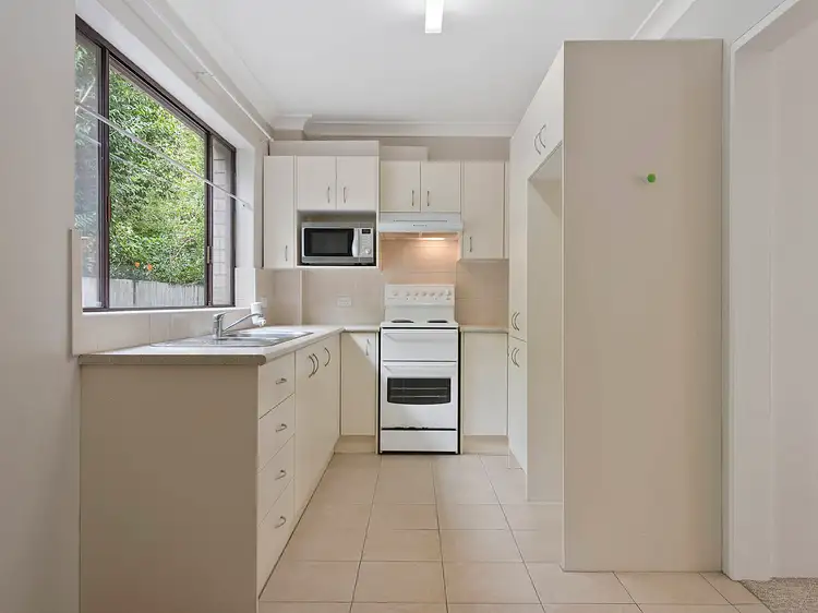 Second view of Homely unit listing, 2/5 Park Avenue, Waitara NSW 2077