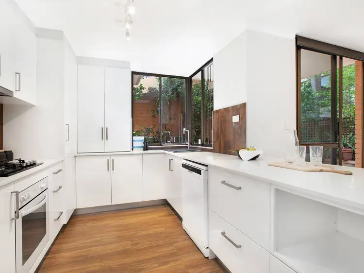 Second view of Homely unit listing, 6/5 Boronia Street, Wollstonecraft NSW 2065